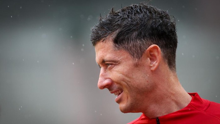 Polands Robert Lewandowski pictured during a training session of the Polish national soccer team, Tuesday 07 June 2022 in Brussels, during the preparations for the upcoming UEFA Nations League matches. Poland will play Tomorrow against Belgian national team, the Red Devils. BELGA PHOTO VIRGINIE LEFOUR (Photo by VIRGINIE LEFOUR / BELGA MAG / Belga via AFP) (Photo by VIRGINIE LEFOUR/BELGA MAG/AFP via Getty Images)