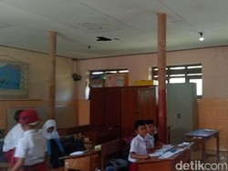 3 Ruang SD Lereng Merapi Klaten Rusak, Terpaksa Disangga Bambu