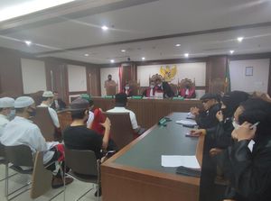 Eksepsi Ditolak, Pengacara Tak akan Hadiri Sidang Lanjutan Ade Armando Eksepsi Ditolak, Pengacara Tak akan Hadiri Sidang Lanjutan Ade Armando