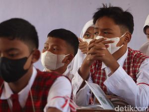 Buntut Polemik RUU Sisdiknas, Pembahasan Bakal Ditunda Setahun Buntut Polemik RUU Sisdiknas, Pembahasan Bakal Ditunda Setahun