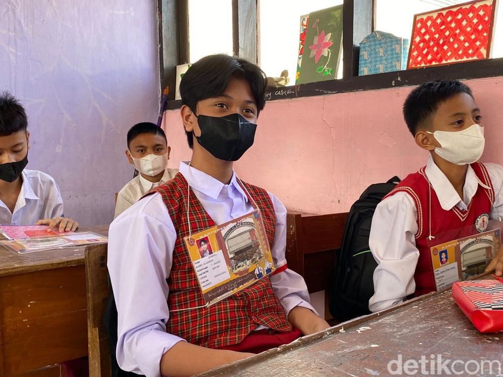 Kesan Siswa Baru SMPN 51 Bandung di Hari Pertama Sekolah