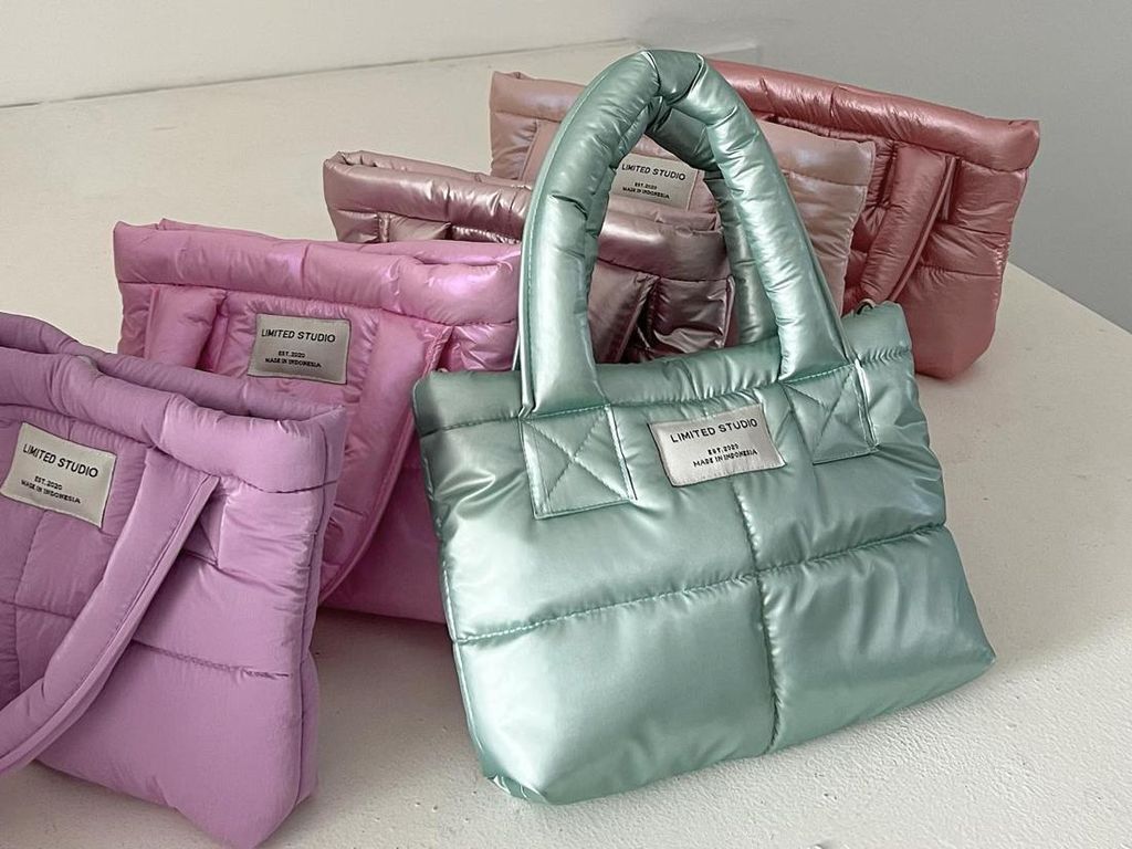 Rekomendasi Tas Puffy Bag Unik yang Lagi Tren dari 7 Brand Lokal Rekomendasi Tas Puffy Bag Unik yang Lagi Tren dari 7 Brand Lokal