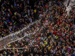 Perang Air, Cara Spanyol Lawan Cuaca Panas, Lihat Keseruannya