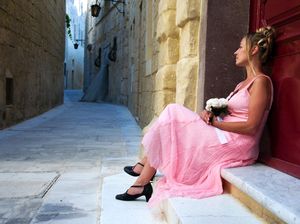 Viral Pengantin Booking Penginapan Demi Teman-temannya, Endingnya Sedih