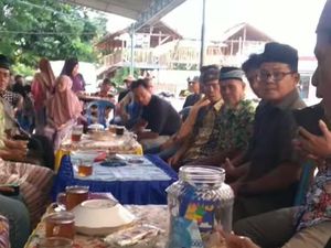 Warga Didenda usai Tak Tulis Nama Kades di Undangan Dituding Langgar Perdes Warga Didenda usai Tak Tulis Nama Kades di Undangan Dituding Langgar Perdes