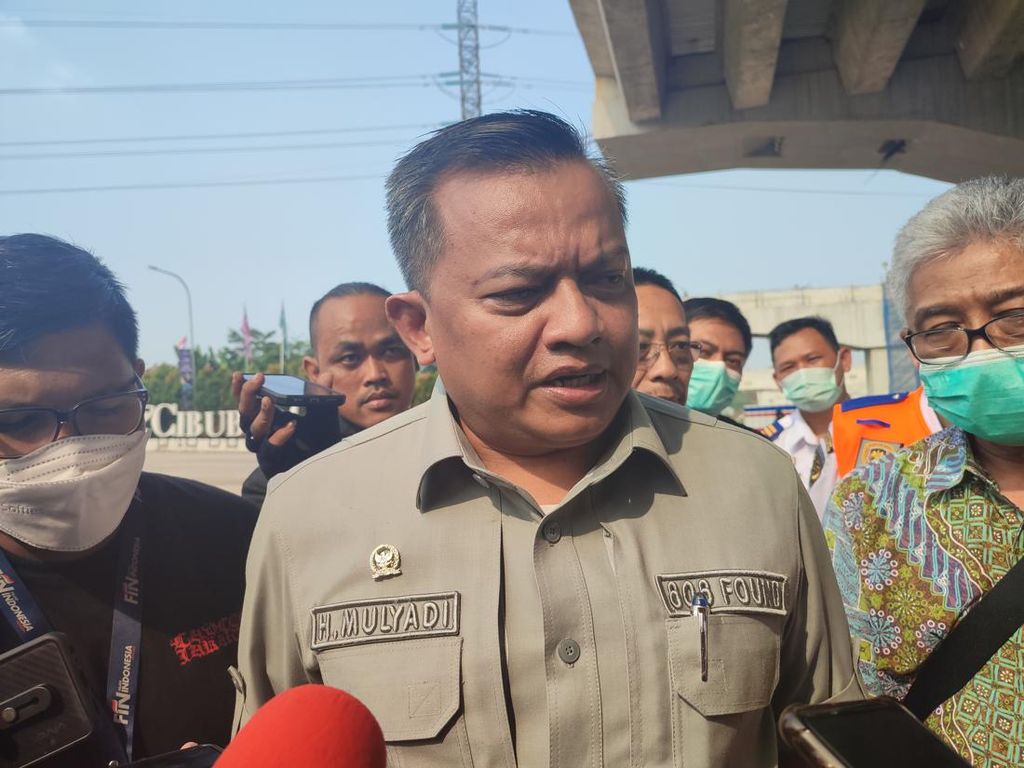 Anggota DPR dan BPTJ Datangi Lokasi Kecelakaan Maut di Cibubur
