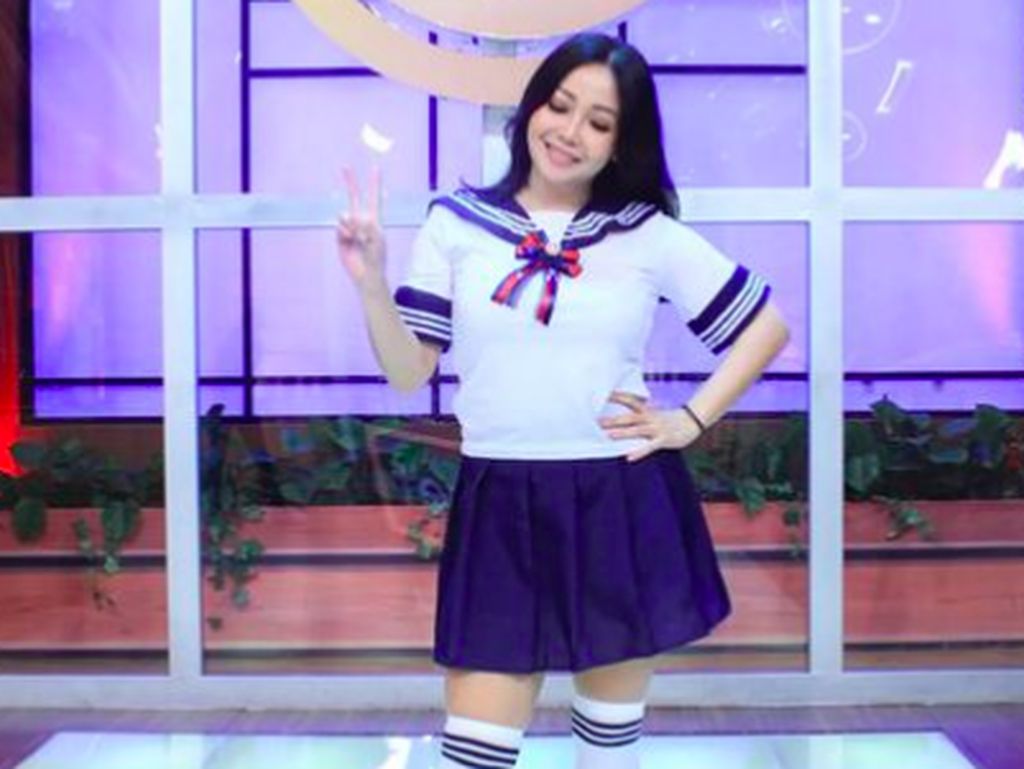 Foto: 7 Gaya Chef Marinka Cosplay Jadi Sailormoon, Dipuji Imut Kayak Anak SMA