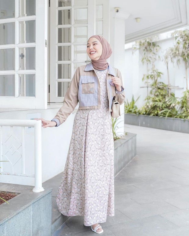 Dara Arafah https://www.instagram.com/daraarafah/