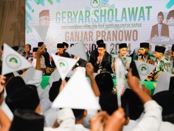 Dukung Ganjar Jadi Presiden, Santri di Garut Gelar Selawat-Doa Bersama