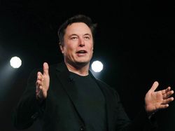 Elon Musk-Zelensky Ribut di Twitter soal Rencana Perdamaian Ukraina