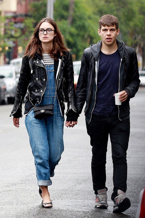 Keira Knightley styling overalls/
