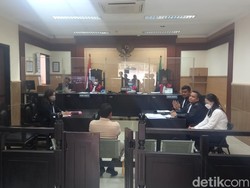 Dokter Bakar Bengkel di Tangerang Tewaskan 3 Orang Dituntut 12 Tahun Bui