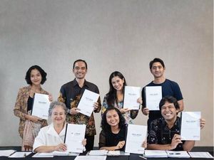 Cerita Pembuatan Novel Gadis Kretek yang Jadi Serial Dian Sastro di Netflix Cerita Pembuatan Novel Gadis Kretek yang Jadi Serial Dian Sastro di Netflix