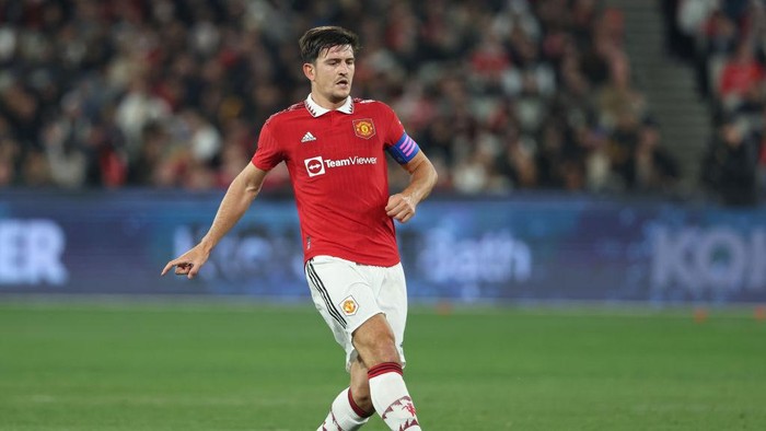 MELBOURNE, AUSTRALIA - JULY 15: Harry Maguire of Manchester United during the Pre-Season friendly match between Melbourne Victory and Manchester United at Melbourne Cricket Ground on July 15, 2022 in Melbourne, Australia. (Photo by Matthew Ashton - AMA/Getty Images)