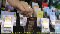 Orang RI Punya Kebiasaan Aneh Saat Beli Emas