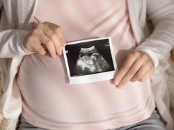 USG Tiap Bulan Bahaya untuk Janin, Mitos atau Fakta? Begini Penjelasan Obgyn