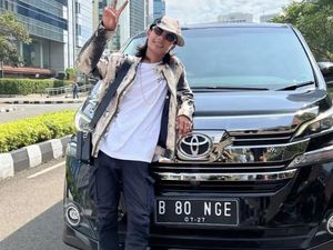 Lebih Dekat dengan Toyota Vellfire Berpelat B 80 NGE Lebih Dekat dengan Toyota Vellfire Berpelat B 80 NGE