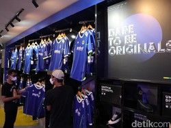 Persib Bandung Rilis Jersey Edisi Suporter, Lebih Murah!