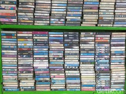 Nostalgia Tembang Lawas dengan Kaset Pita yang Khas