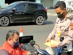 Kisah Ade, Penyandang Disabilitas Saat Tunaikan Bayar Pajak Kendaraan