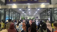 Netizen Ramai Curhat Kerasnya Perjuangan Hidup di Stasiun Manggarai