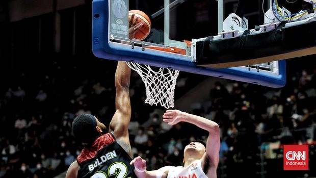 Langkah timnas basket Indonesia di ajang FIBA Asia Cup 2022 terhenti pada babak perempat final. Merah Putih tersingkir usai dikalahkan China, Senin (18/7/2022) sore WIB. Senin (18/7/2022). CNN Indonesia / Andry Novelino