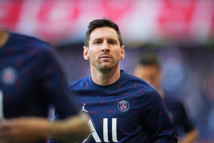 Lionel Messi PARIS, FRANCE - MAY 21: Leo Messi is warming up prior to the FC Metz versus Paris Saint-Germain game on May 21, 2022 at Stade Parc des Princes in Paris, France. (Photo by Glenn Gervot/Icon Sportswire via Getty Images)