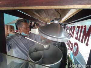 Perjuangan dan Keberkahan di Balik Lezatnya Mie Kocok Cepay Perjuangan dan Keberkahan di Balik Lezatnya Mie Kocok Cepay