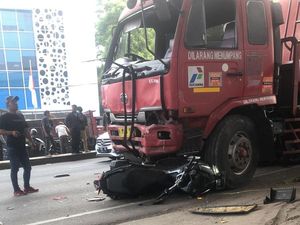 Usai Kecelakaan Maut, Sopir-Kernet Truk Pertamina Ditetapkan Tersangka Usai Kecelakaan Maut, Sopir-Kernet Truk Pertamina Ditetapkan Tersangka