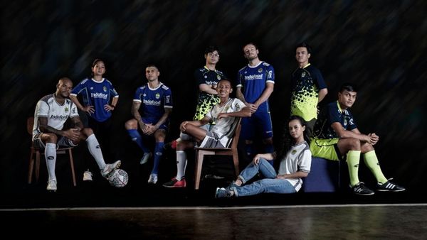 Melihat Lebih Dekat Jersey Anyar Persib Bandung