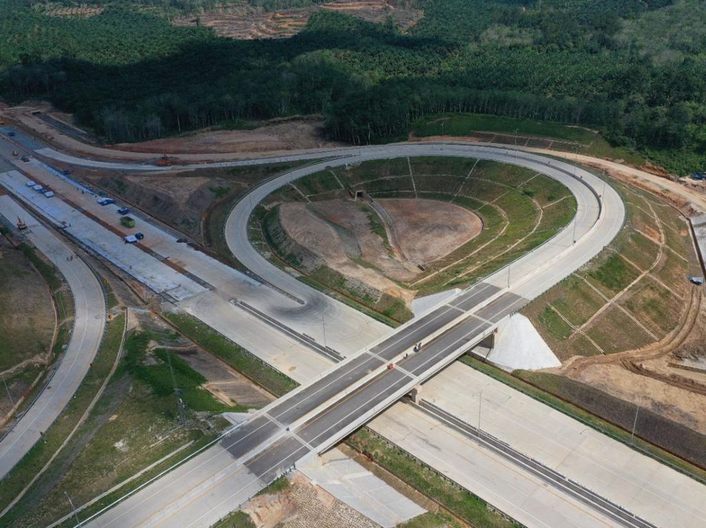 Warga Padang & Pekanbaru Sabar Ya, Jalan Tolnya Lagi Dibangun Nih