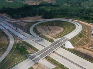 Warga Padang & Pekanbaru Sabar Ya, Jalan Tolnya Lagi Dibangun Nih Warga Padang & Pekanbaru Sabar Ya, Jalan Tolnya Lagi Dibangun Nih