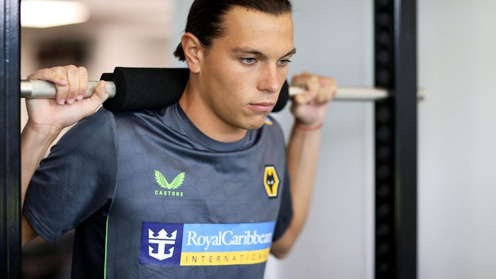 WOLVERHAMPTON, ENGLAND - JULY 04: Renat Dadashov of Wolverhampton Wanderers undergoes performance and medical testing at The Sir Jack Hayward Training Ground on July 04, 2022 in Wolverhampton, England. (Photo by Jack Thomas - WWFC/Wolves via Getty Images)