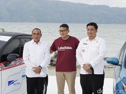 Sandiaga Harap Tiket Pesawat Normal Lagi di Semester Kedua