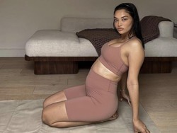 Jelang Melahirkan, Shanina Shaik Pamer Tubuh Polos (Lagi)