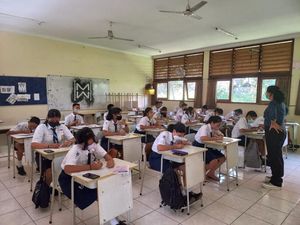 Terima 80 Siswa Baru, SMA Bali Mandara Ubah Asrama Jadi Ruang Kelas Terima 80 Siswa Baru, SMA Bali Mandara Ubah Asrama Jadi Ruang Kelas