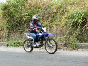 6 Tips Touring Motor Jarak Jauh