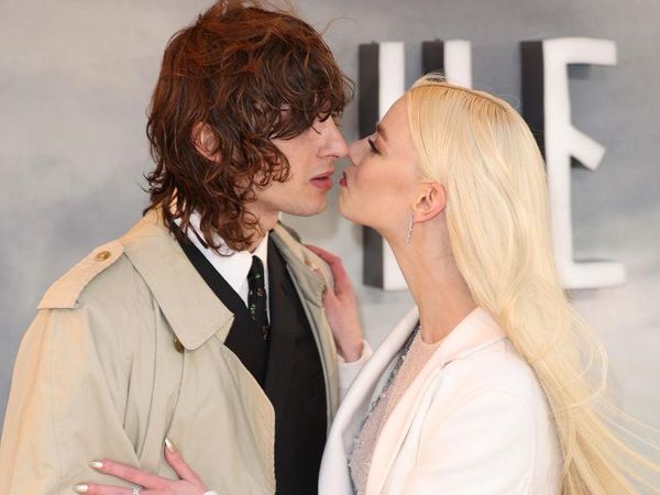 Anya Taylor-Joy dan Malcolm McRae yang Selalu Mesra!