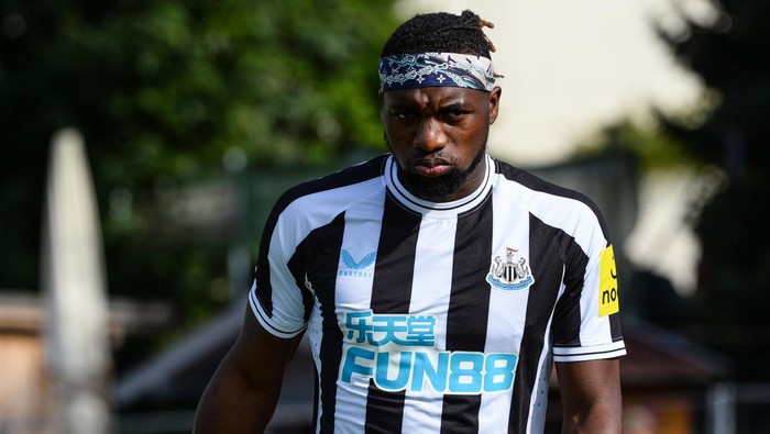 KUFSTEIN, AUSTRIA - JULY 18: Allan Saint-Maximin of Newcastle United FC (10) during the pre season friendly between Newcastle United and Mainz 05 on July 18, 2022 in Kufstein, Austria. (Photo by Serena Taylor/Newcastle United via Getty Images)
