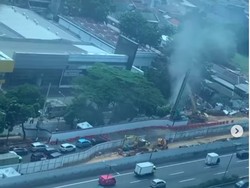 Lalin ke Cawang Ditutup Imbas Kebocoran Pipa Gas di MT Haryono