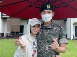 Terpopuler Sepekan: Gaya Ayana Moon Lepas Hijab Saat di Korea Selatan