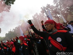 4 Fakta Buruh Geruduk Kantor Anies Baswedan Perjuangkan UMP Rp 4,6 Juta