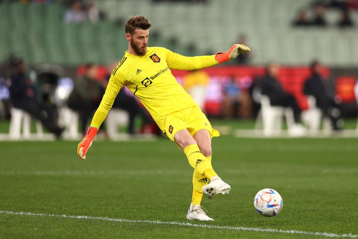 MELBOURNE, AUSTRALIA - JULY 19: David De Gea of Manchester United passes during the Pre-Season Friendly match between Manchester United and Crystal Palace at Melbourne Cricket Ground on July 19, 2022 in Melbourne, Australia. (Photo by Graham Denholm/Getty Images)