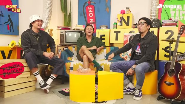 Rizky Febian tertawa kala Desta membahas soal attitude ayahnya