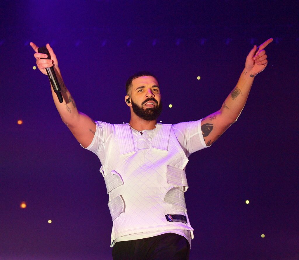 CHICAGO, IL - AUGUST 17: Drake performs in Concert at Aubrey & The Three Amigos Tour - Chicago, Illinois at United Center on August 17, 2018 in Chicago, Illinois.(Photo by Prince Williams/Wireimage)