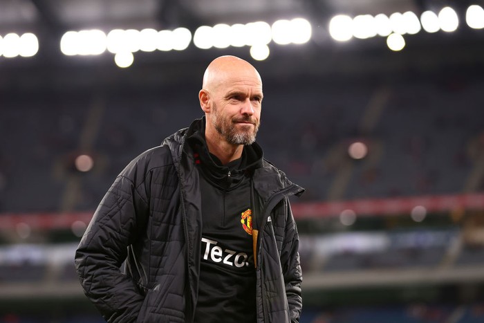 MELBOURNE, AUSTRALIA - JULY 19: Manchester United Manager Erik ten Hag looks on prior to the Pre-Season Friendly match between Manchester United and Crystal Palace at Melbourne Cricket Ground on July 19, 2022 in Melbourne, Australia. (Photo by Graham Denholm/Getty Images)