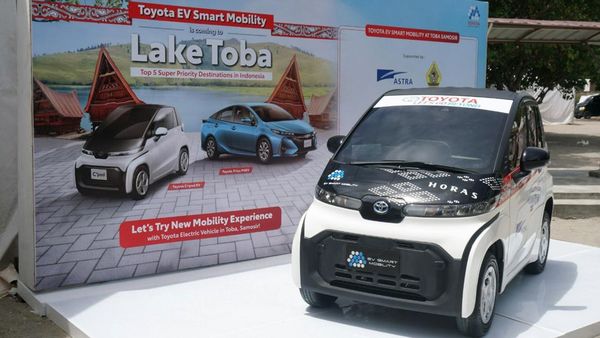 Mobil Listrik Toyota Hadir di Pulau Samosir