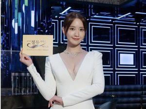 Gaya 10 Artis Korea di Blue Dragon Series Awards, Rambut Jung Ho Yeon Cepak Gaya 10 Artis Korea di Blue Dragon Series Awards, Rambut Jung Ho Yeon Cepak
