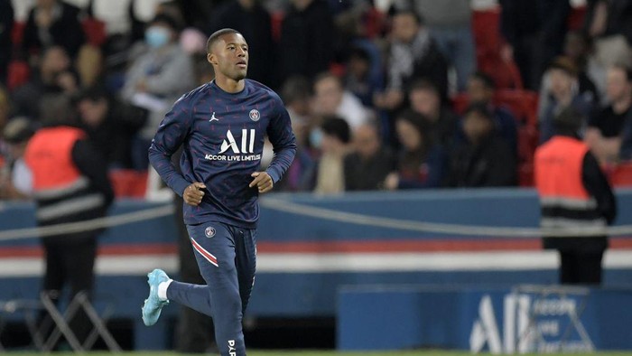 PARIS - Georginio Wijnaldum of Paris Saint-Germain during the French Ligue 1 match between Paris Saint-Germain and Olympique Marseille at the Parc des Princes in Paris, France on April 17, 2022. ANP | Dutch Height| GERRIT FROM COLOGNE (Photo by ANP via Getty Images)