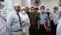 Momen Habib Rizieq Bebas Bersyarat